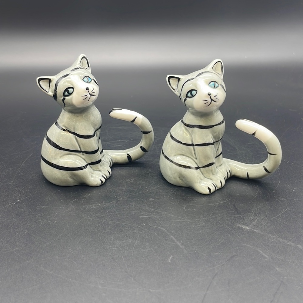 Grey Tabby Cat Napkin Holders